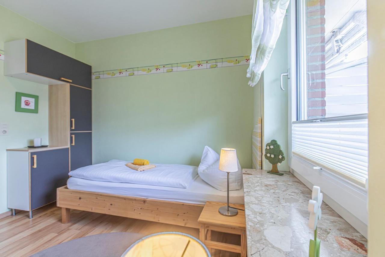 Nordic Hus Buesum Apartment Bagian luar foto